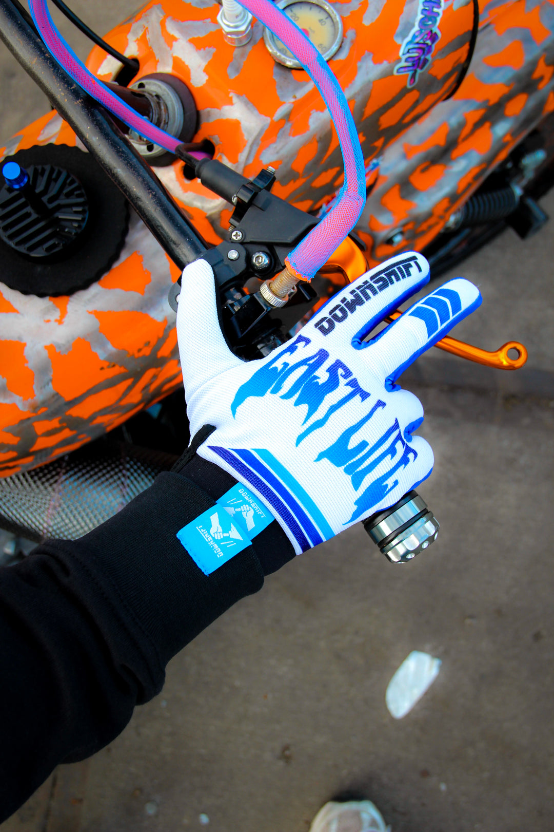 East Life Gloves Blau Detailansicht – Simson Handschuhe von downshift