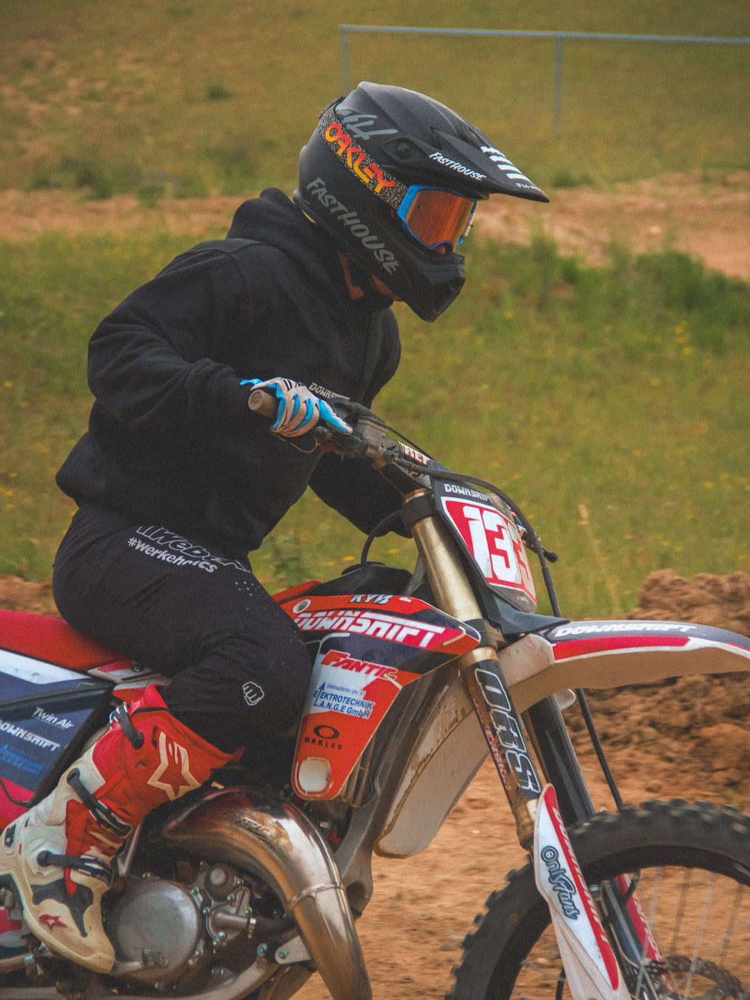 Motocros Hoodie schwarz hinten