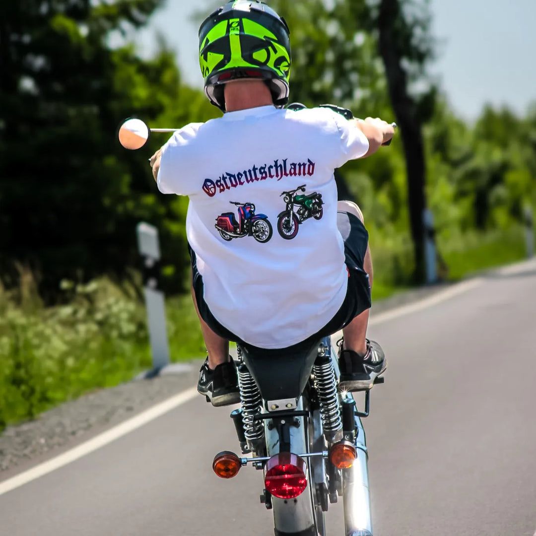 Simson Tshirt mit Schwalbe und S51 Wheelie